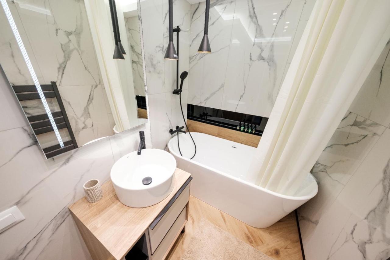 Brand New Luxury Apartment In The Heart Of Brasov Braşov Exterior foto