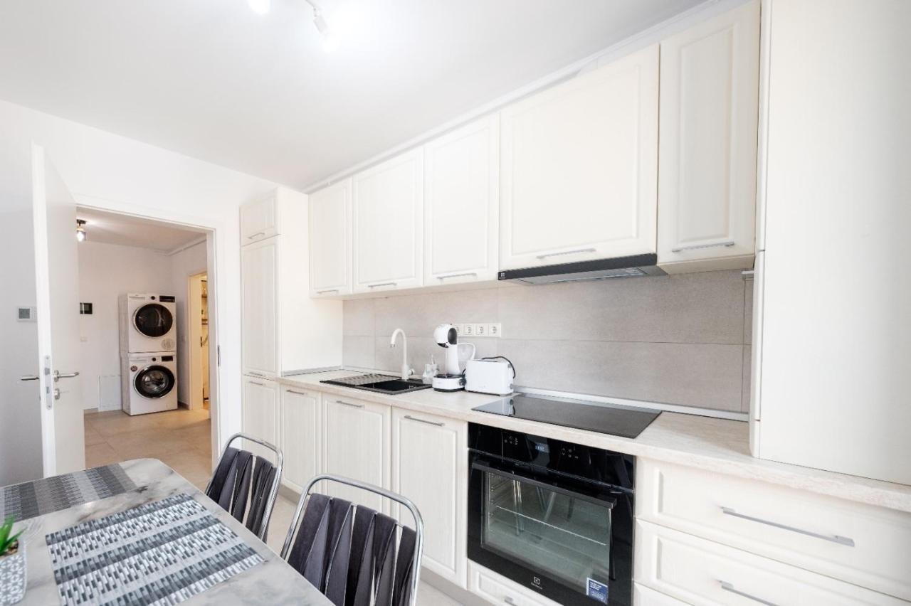 Brand New Luxury Apartment In The Heart Of Brasov Braşov Exterior foto
